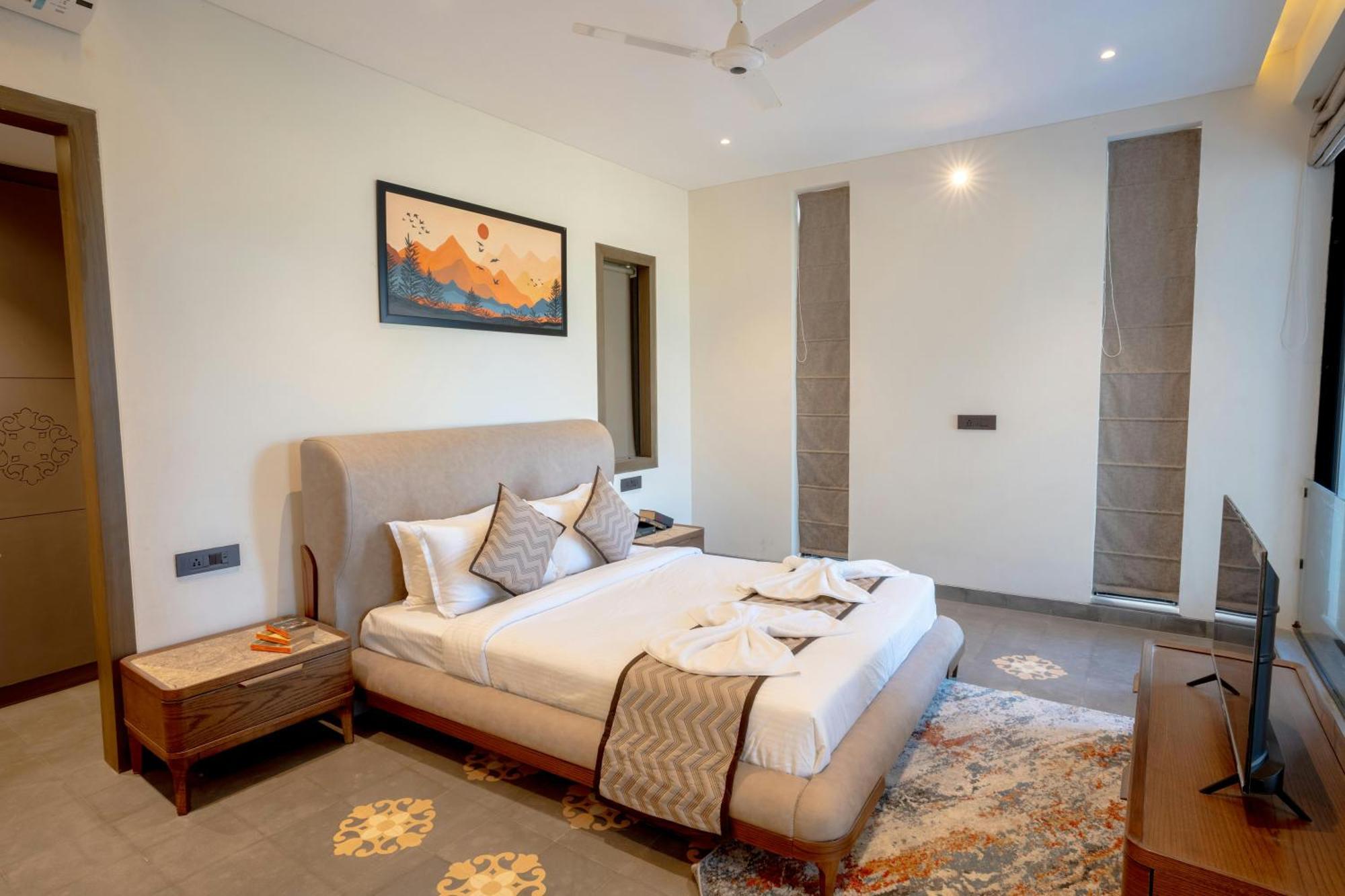 Claytone Near Delhi Airport New Delhi